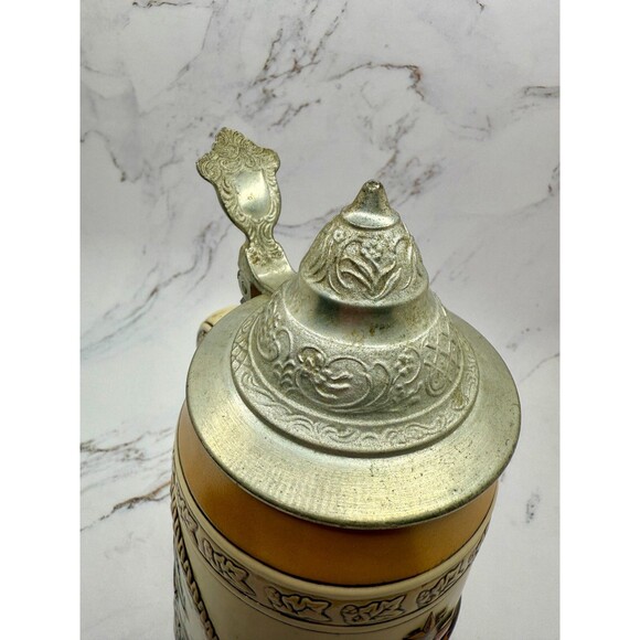 Budweiser Anheuser Busch Beer Stein 32 OZ 10" Limited Edition "G" Series #64834 - Picture 11 of 16